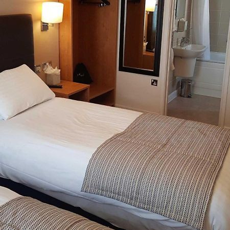 The Wellington Hotel Brecon Buitenkant foto