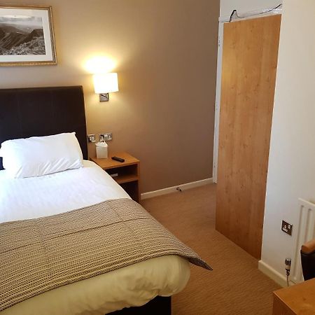 The Wellington Hotel Brecon Buitenkant foto