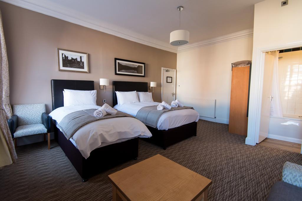 The Wellington Hotel Brecon Buitenkant foto