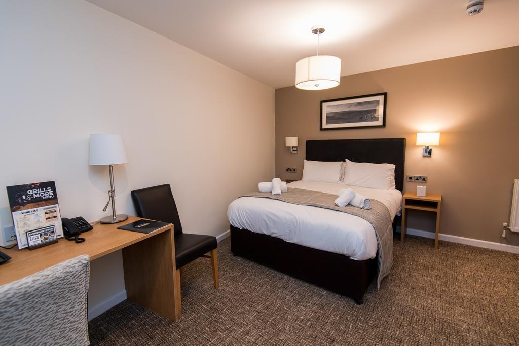 The Wellington Hotel Brecon Buitenkant foto