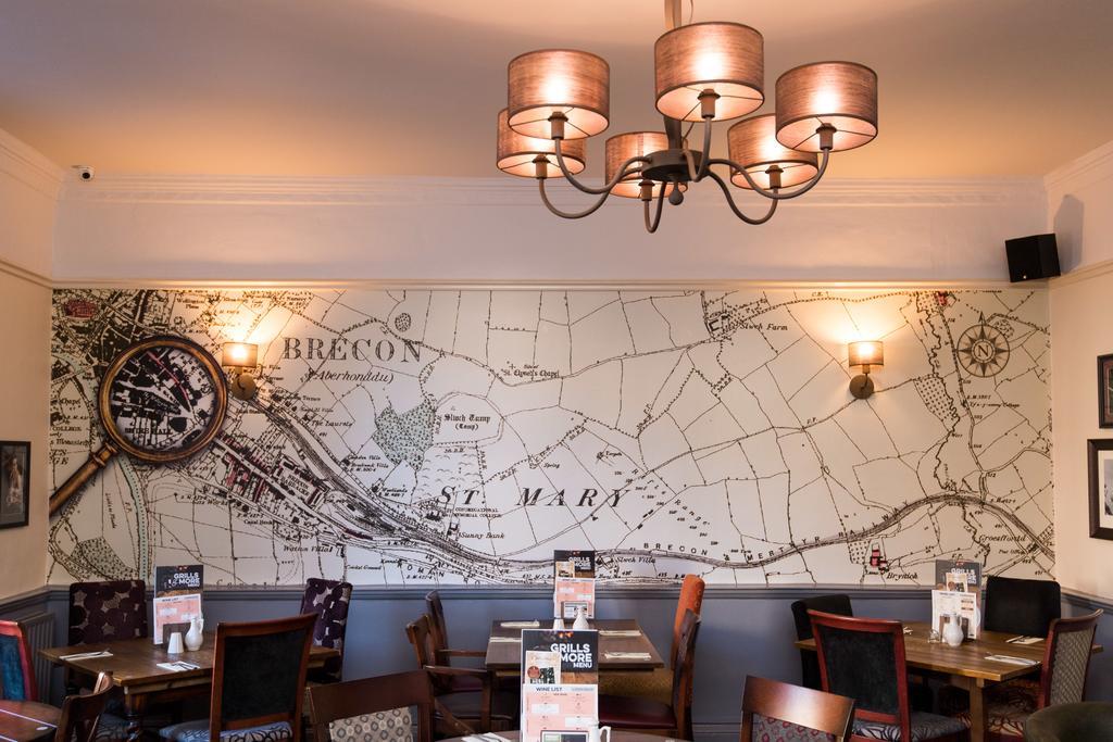 The Wellington Hotel Brecon Buitenkant foto