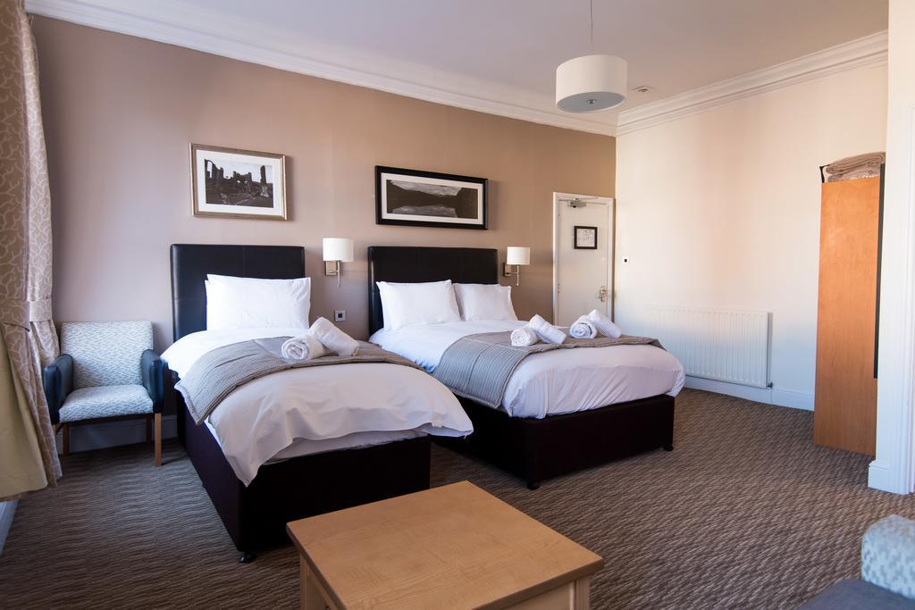 The Wellington Hotel Brecon Buitenkant foto
