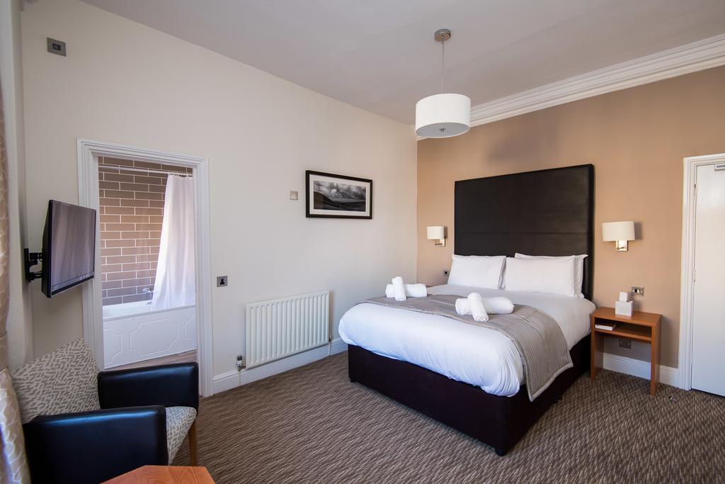 The Wellington Hotel Brecon Buitenkant foto