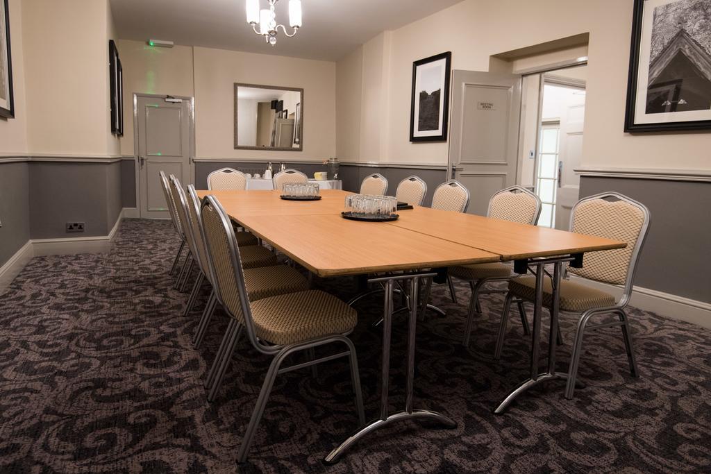The Wellington Hotel Brecon Buitenkant foto