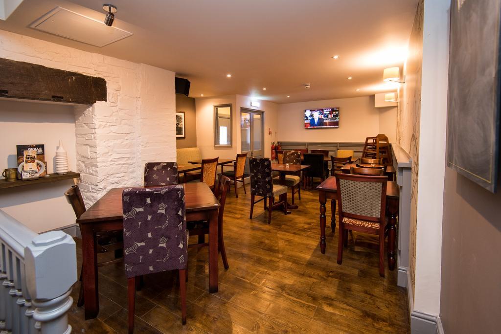 The Wellington Hotel Brecon Buitenkant foto