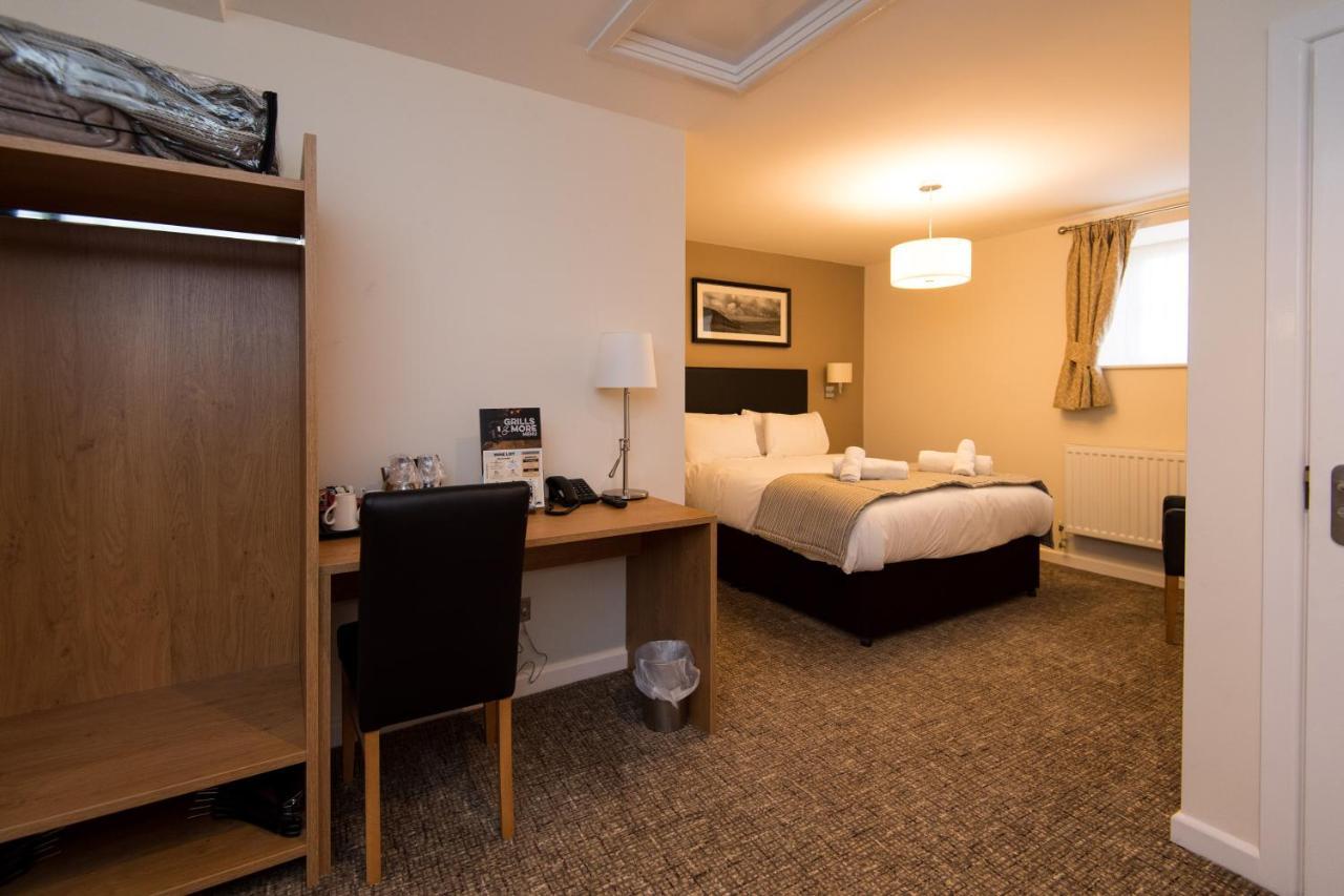 The Wellington Hotel Brecon Buitenkant foto