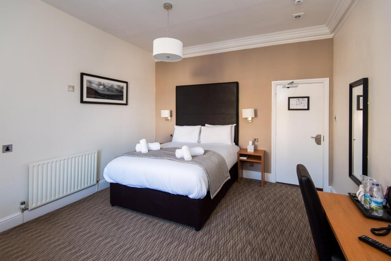 The Wellington Hotel Brecon Buitenkant foto