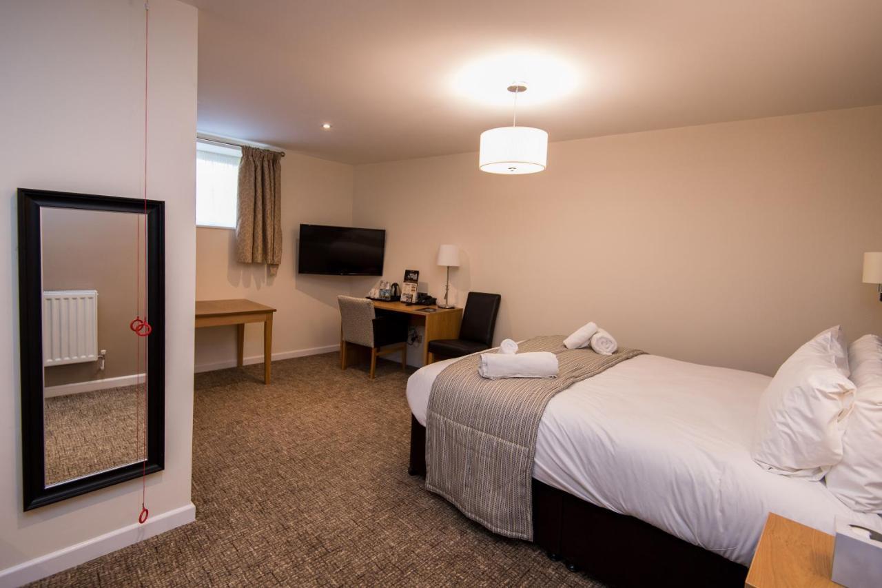 The Wellington Hotel Brecon Buitenkant foto