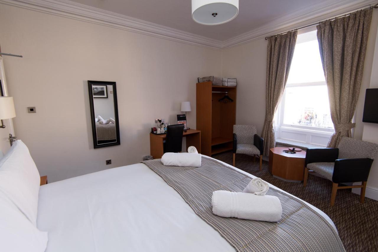 The Wellington Hotel Brecon Buitenkant foto